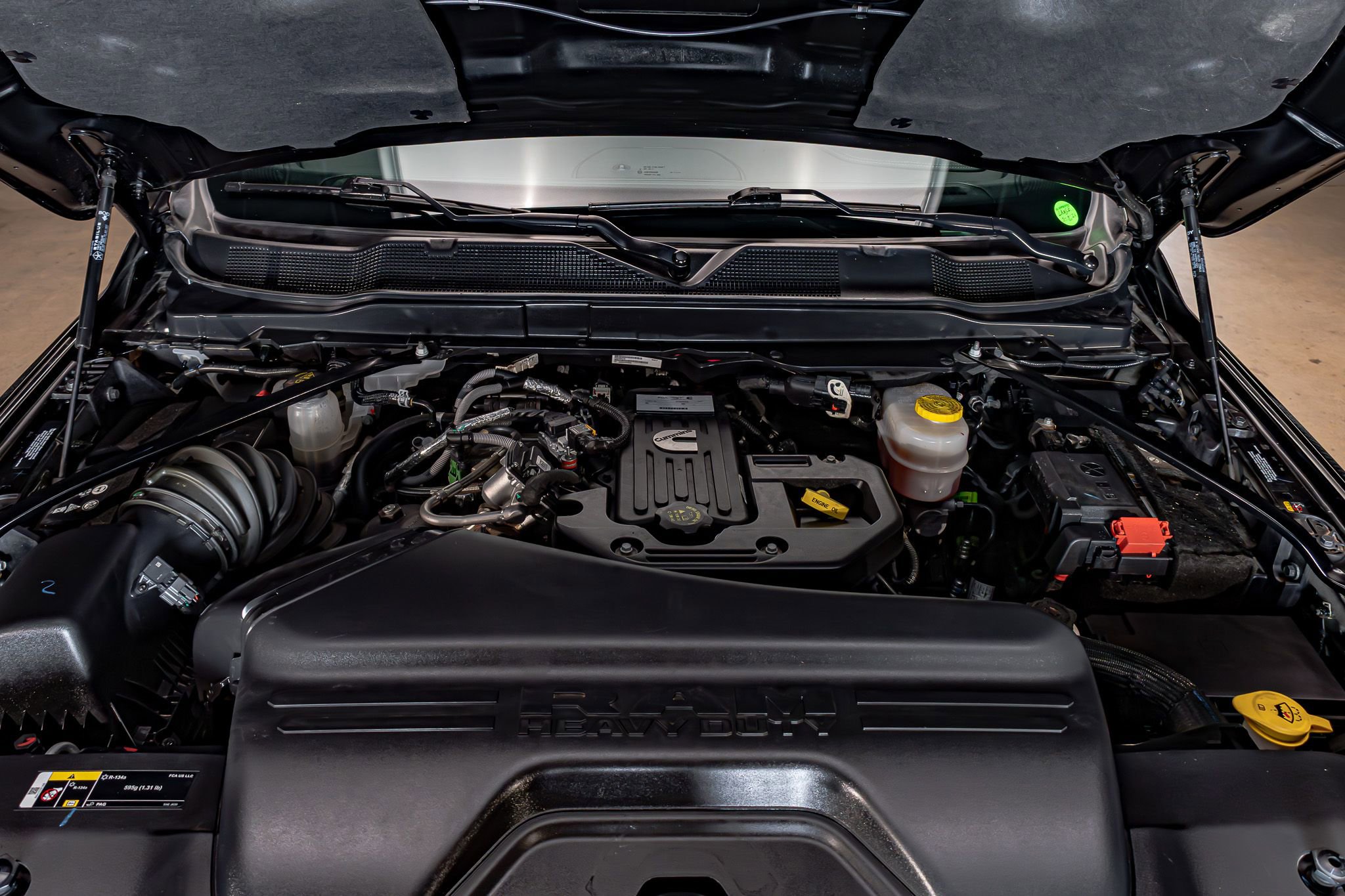 Used 2025 RAM 3500 Laramie image 33