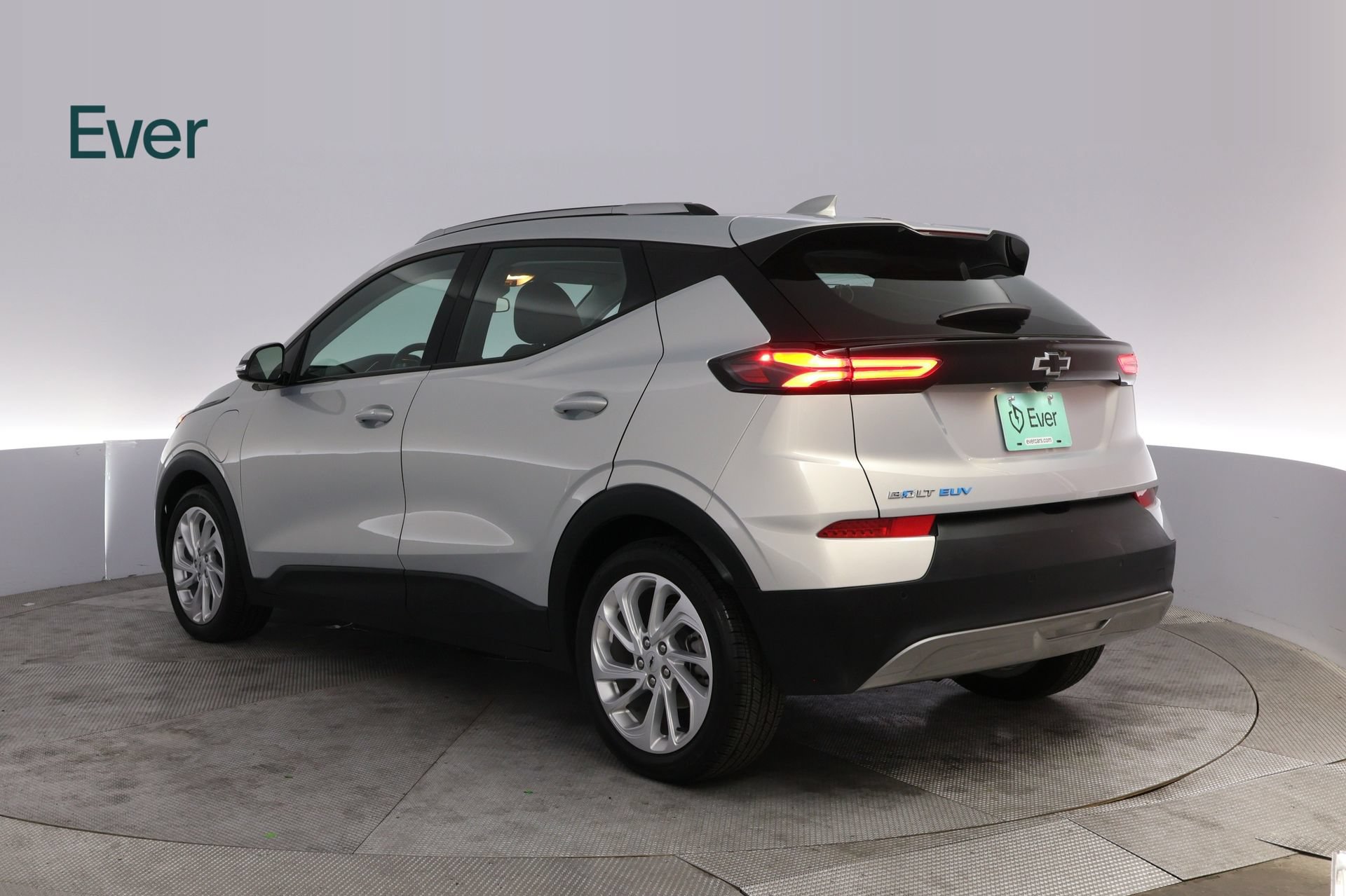 Used 2022 Chevrolet Bolt EUV LT w/ Comfort Package FWD image 16