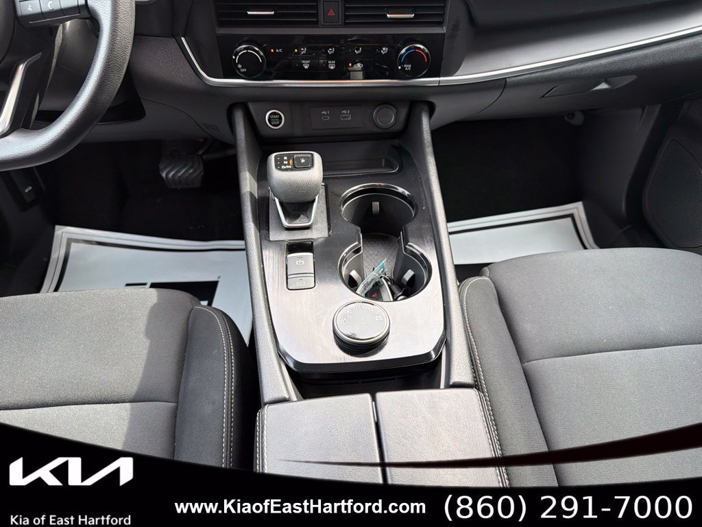 Used 2023 Nissan Rogue S AWD/4WD image 27