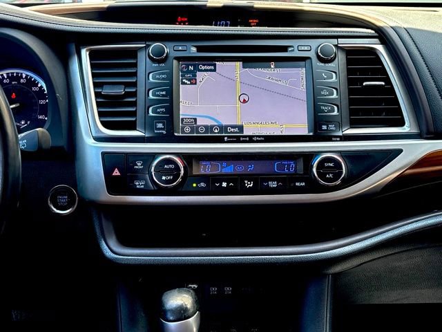 Used 2017 Toyota Highlander Limited Platinum w/ Carpet Mat Package image 16