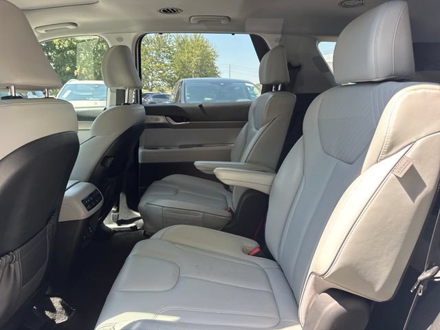 Used 2023 Hyundai Palisade SEL w/ Premium Package FWD image 11
