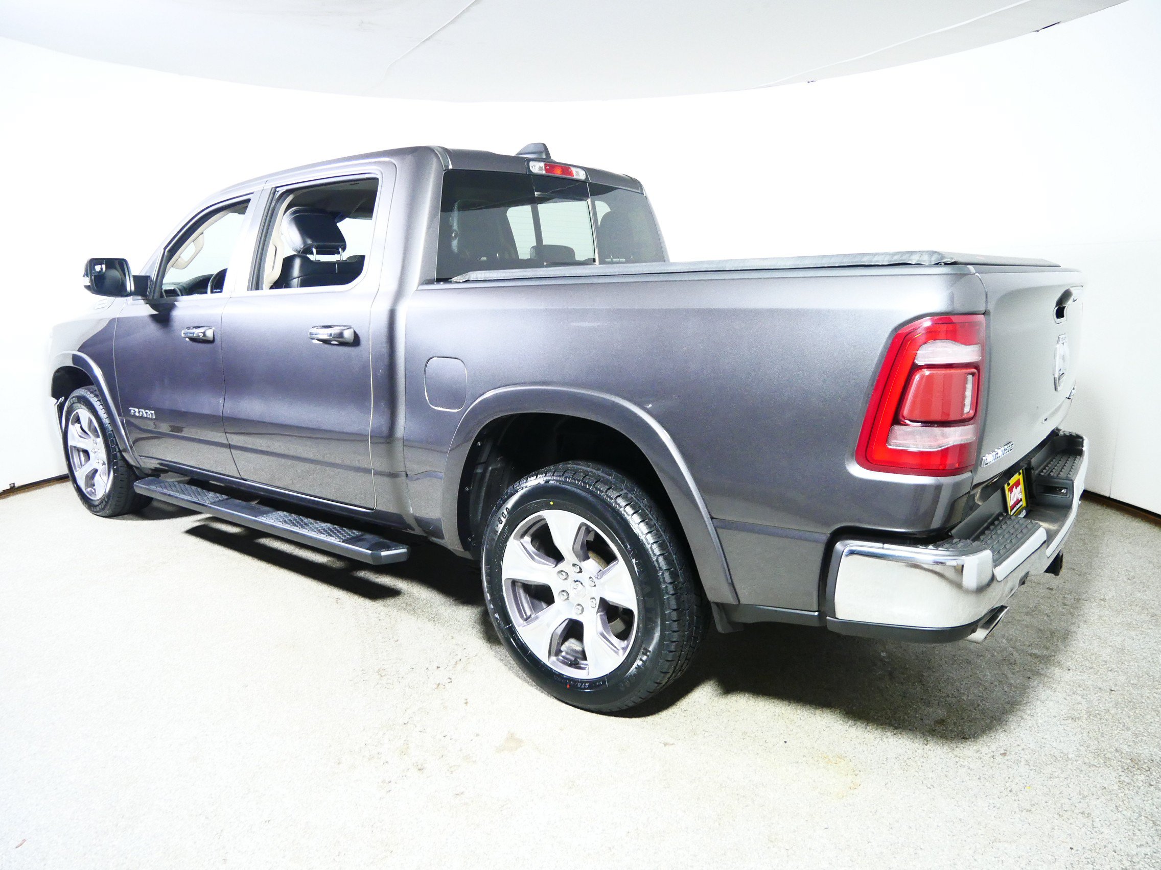 Used 2021 RAM 1500 Laramie AWD/4WD image 5
