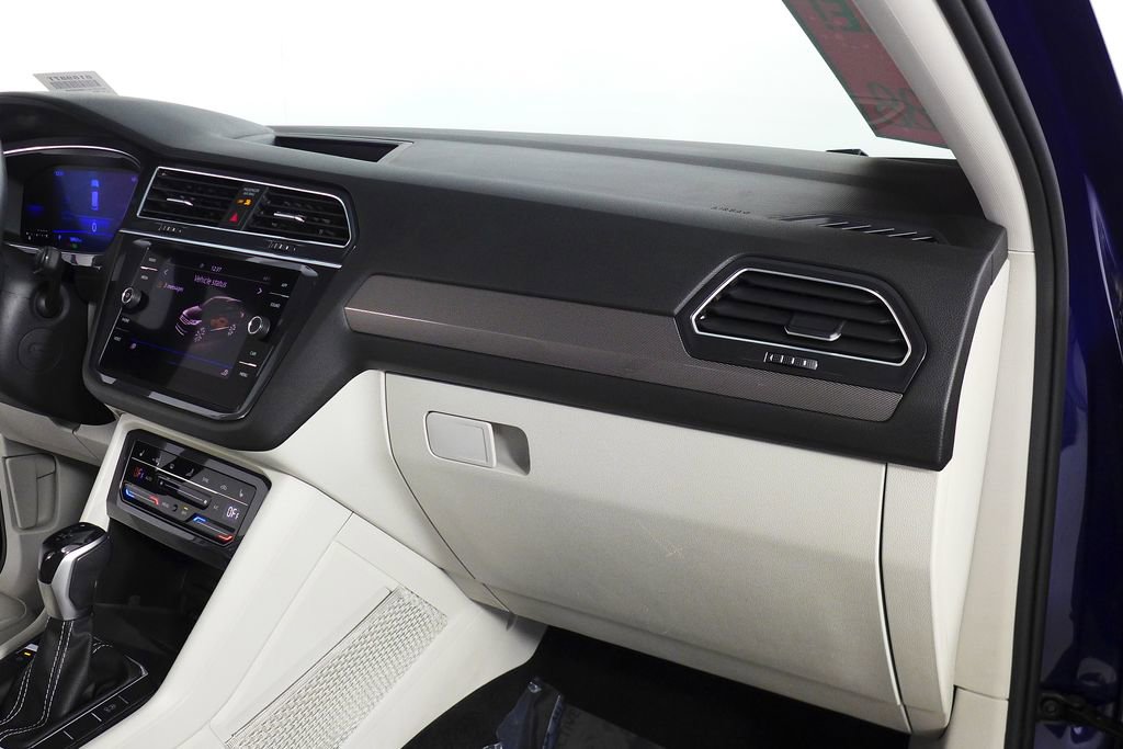 Used 2022 Volkswagen Tiguan SE image 12