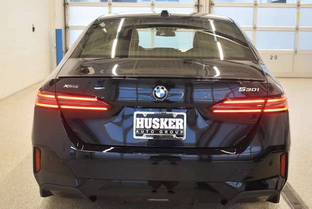 New 2027 BMW 530i xDrive w/ M Sport Package AWD/4WD image 11