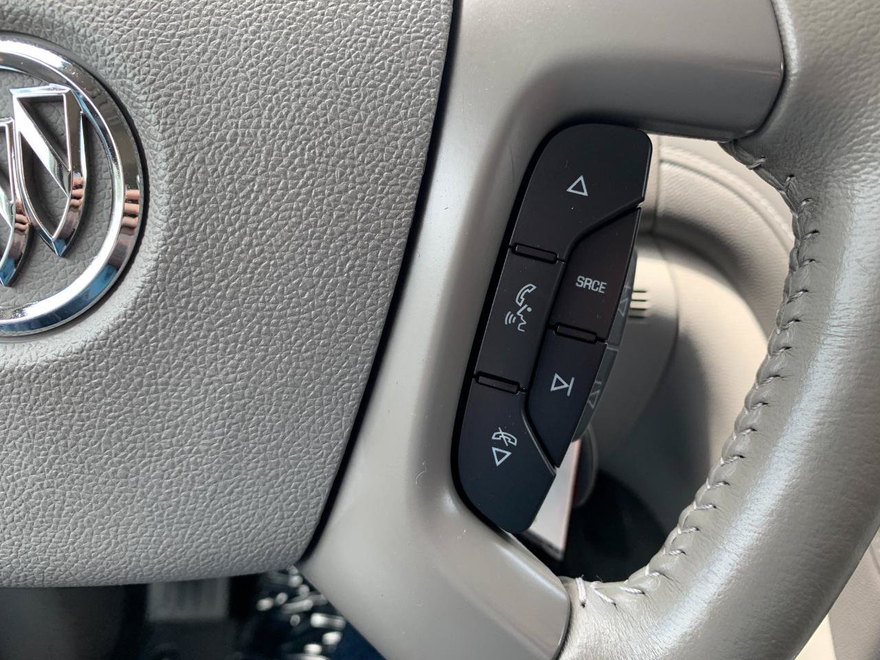 Used 2014 Buick Enclave Convenience FWD image 18