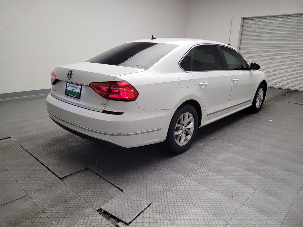 Used 2016 Volkswagen Passat 1.8T S image 9