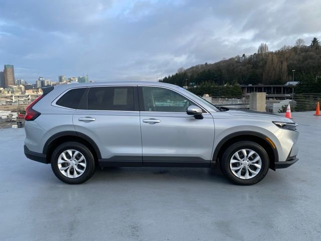 Certified 2025 Honda CR-V LX image 3