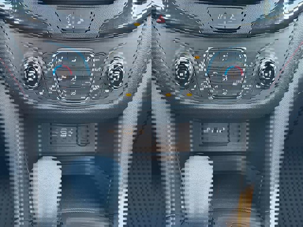 Used 2022 Chevrolet Equinox RS image 12