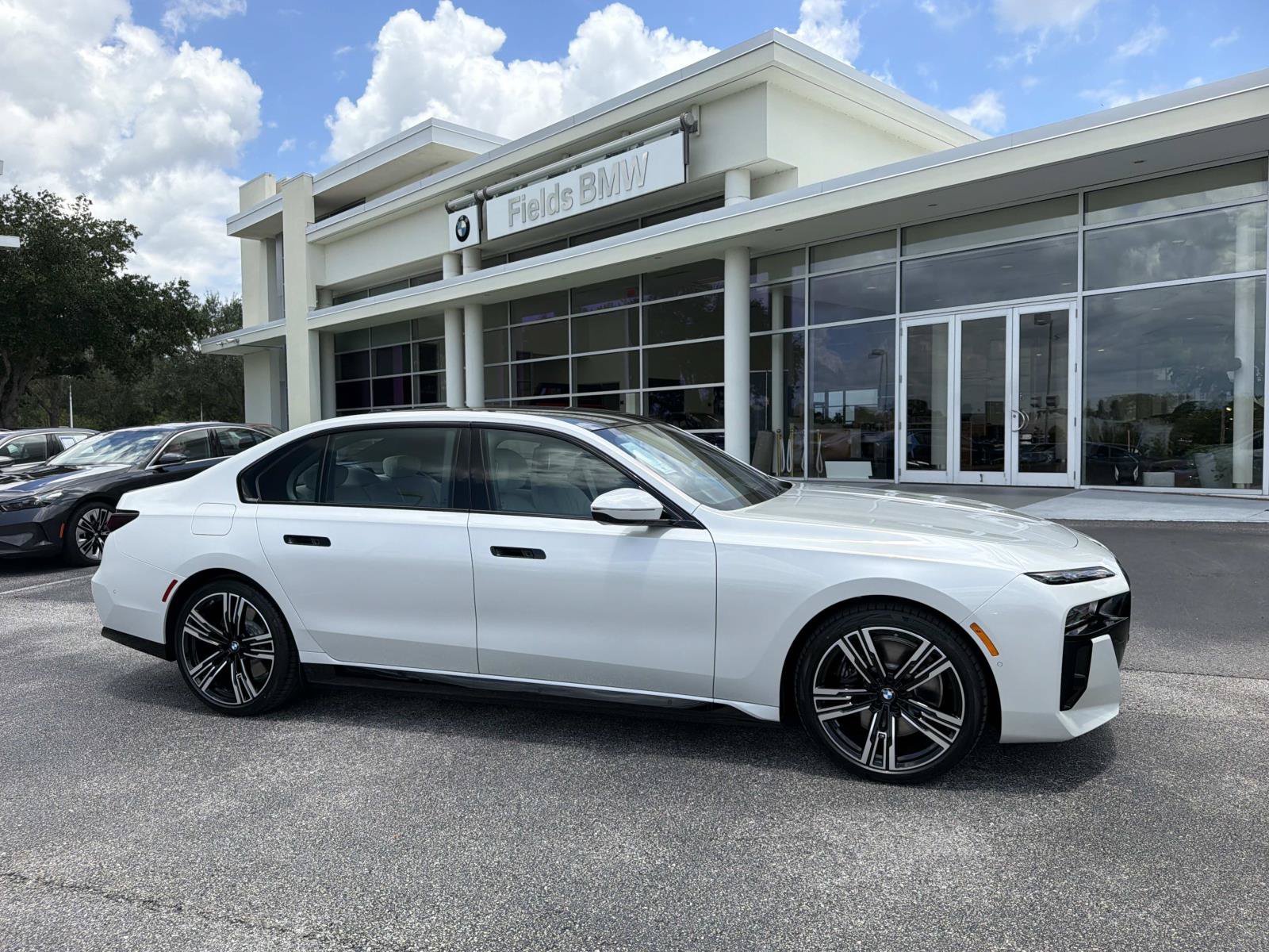 New 2026 BMW 750e xDrive w/ Executive Package AWD/4WD image 1