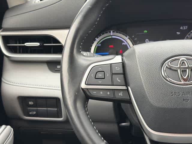 Used 2023 Toyota Highlander XLE AWD/4WD image 9