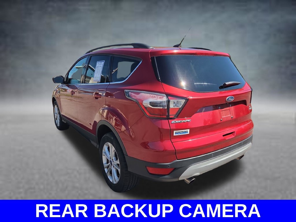 Used 2017 Ford Escape SE w/ SE Leather Comfort Package AWD/4WD image 8