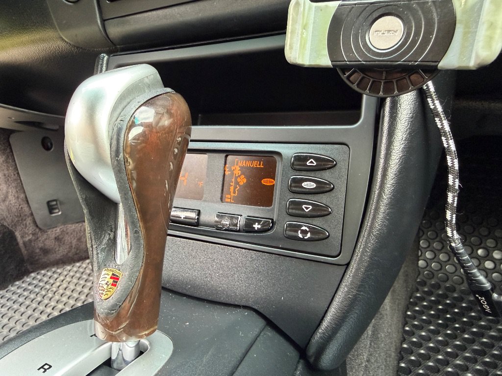 Used 2000 Porsche 911 Carrera RWD image 16