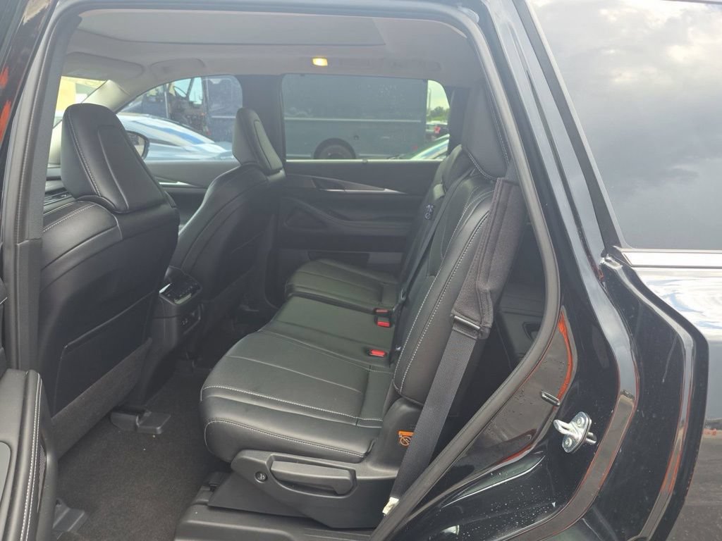Certified 2024 INFINITI QX60 Luxe FWD image 8