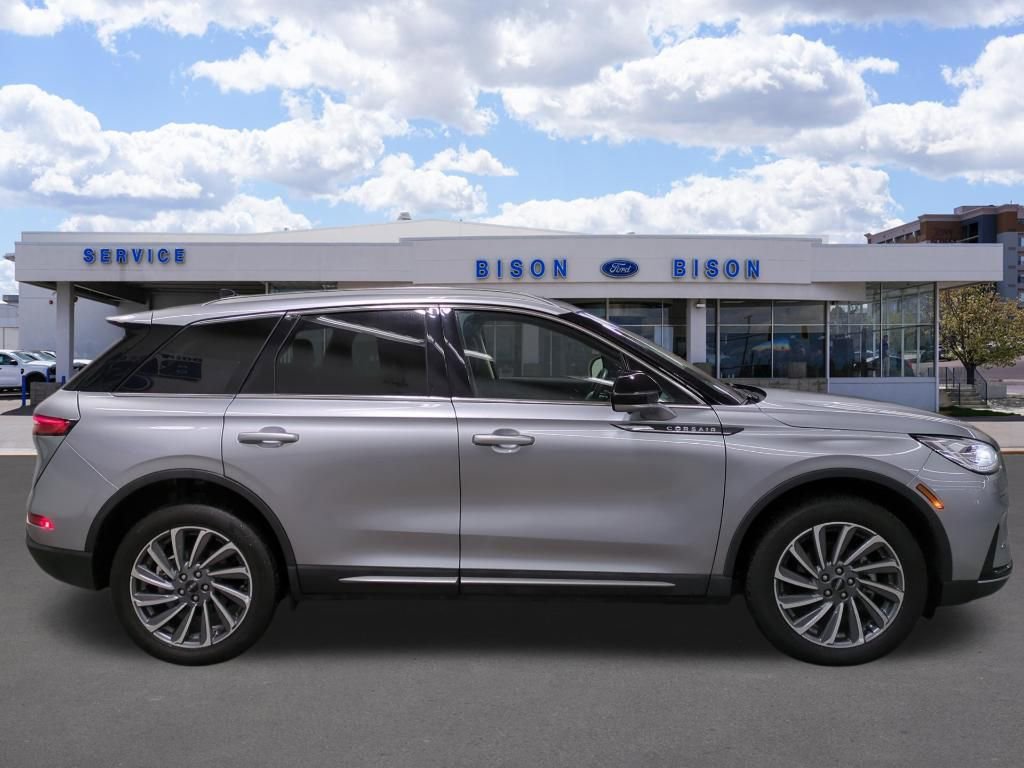 Used 2024 Lincoln Corsair Reserve w/ Equipment Group 201A image 2