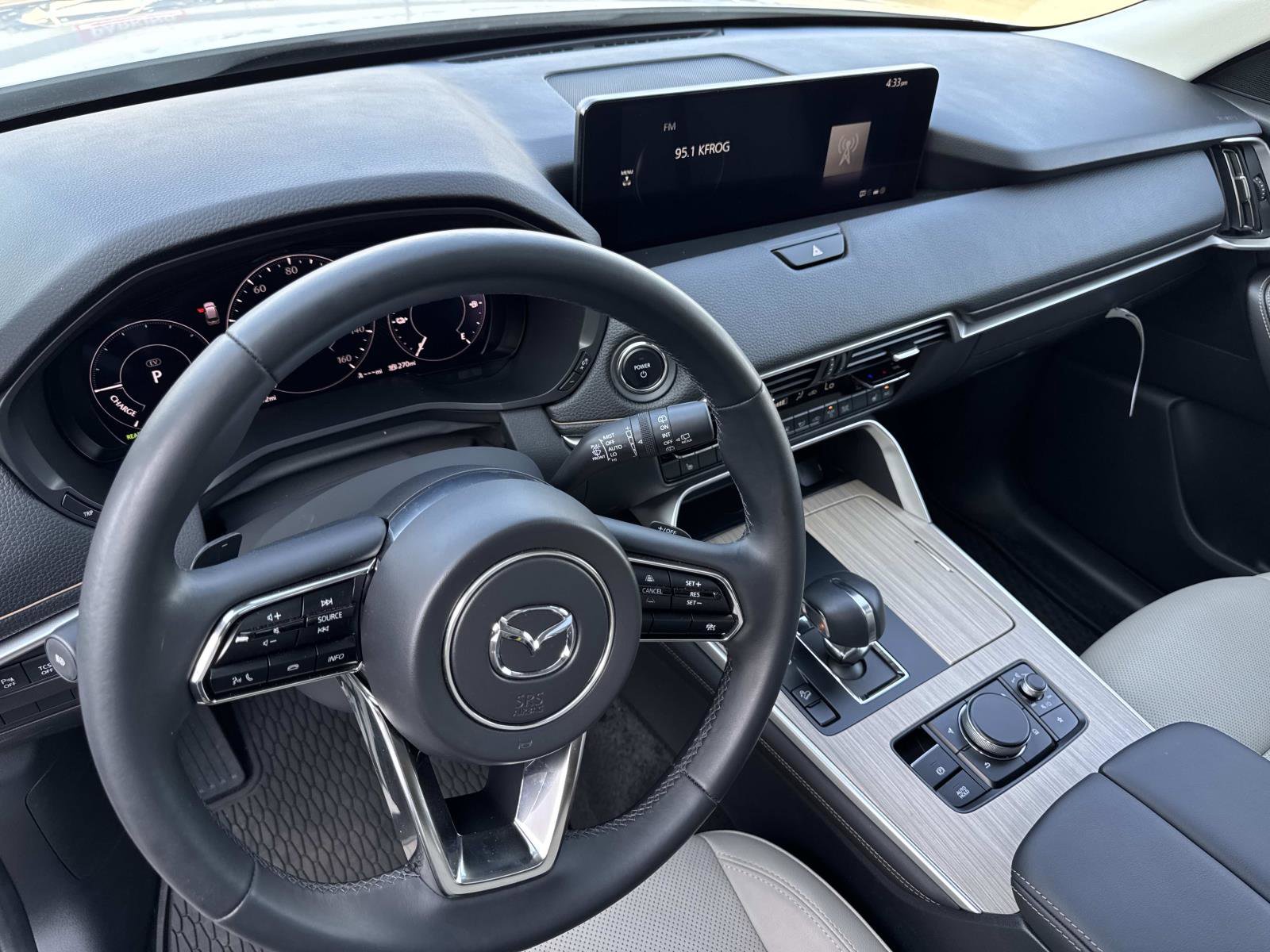 Used 2025 MAZDA CX-90 Plug-In Hybrid w/ Preferred image 17