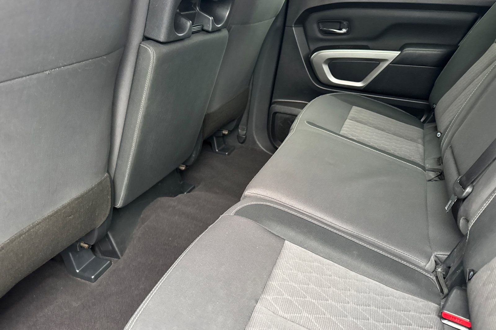 Used 2022 Nissan Titan SV w/ Accessory Utility Package image 12