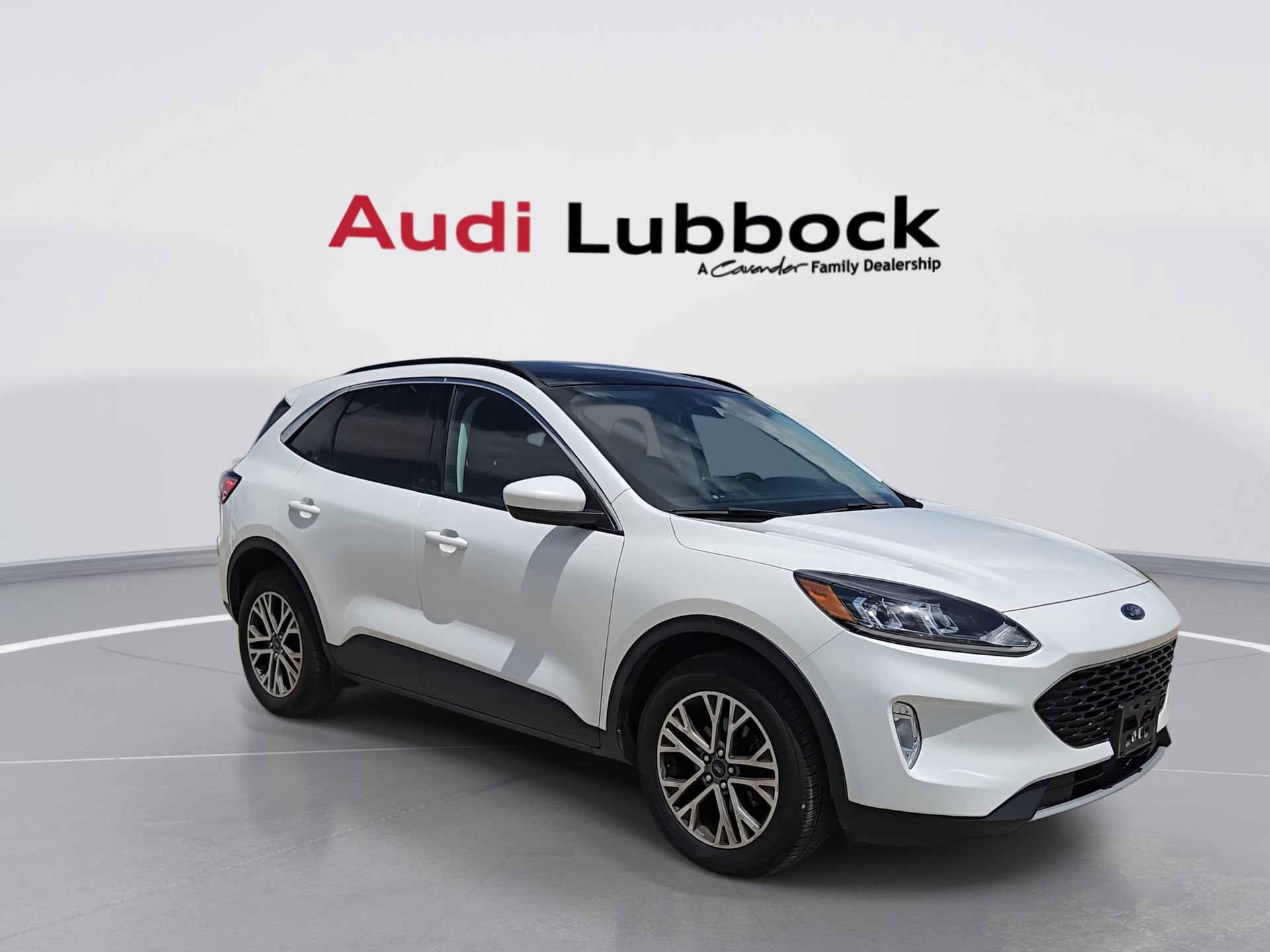 Used 2021 Ford Escape SEL w/ Technology Package AWD/4WD image 2