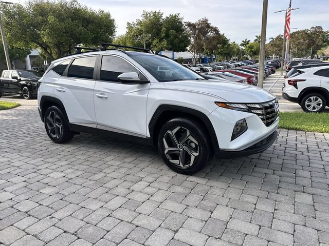 Used 2022 Hyundai Tucson SEL w/ Cargo Package AWD/4WD image 16