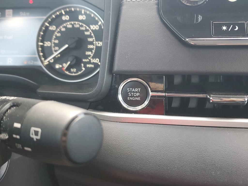 Used 2024 Mitsubishi Outlander SE FWD image 30