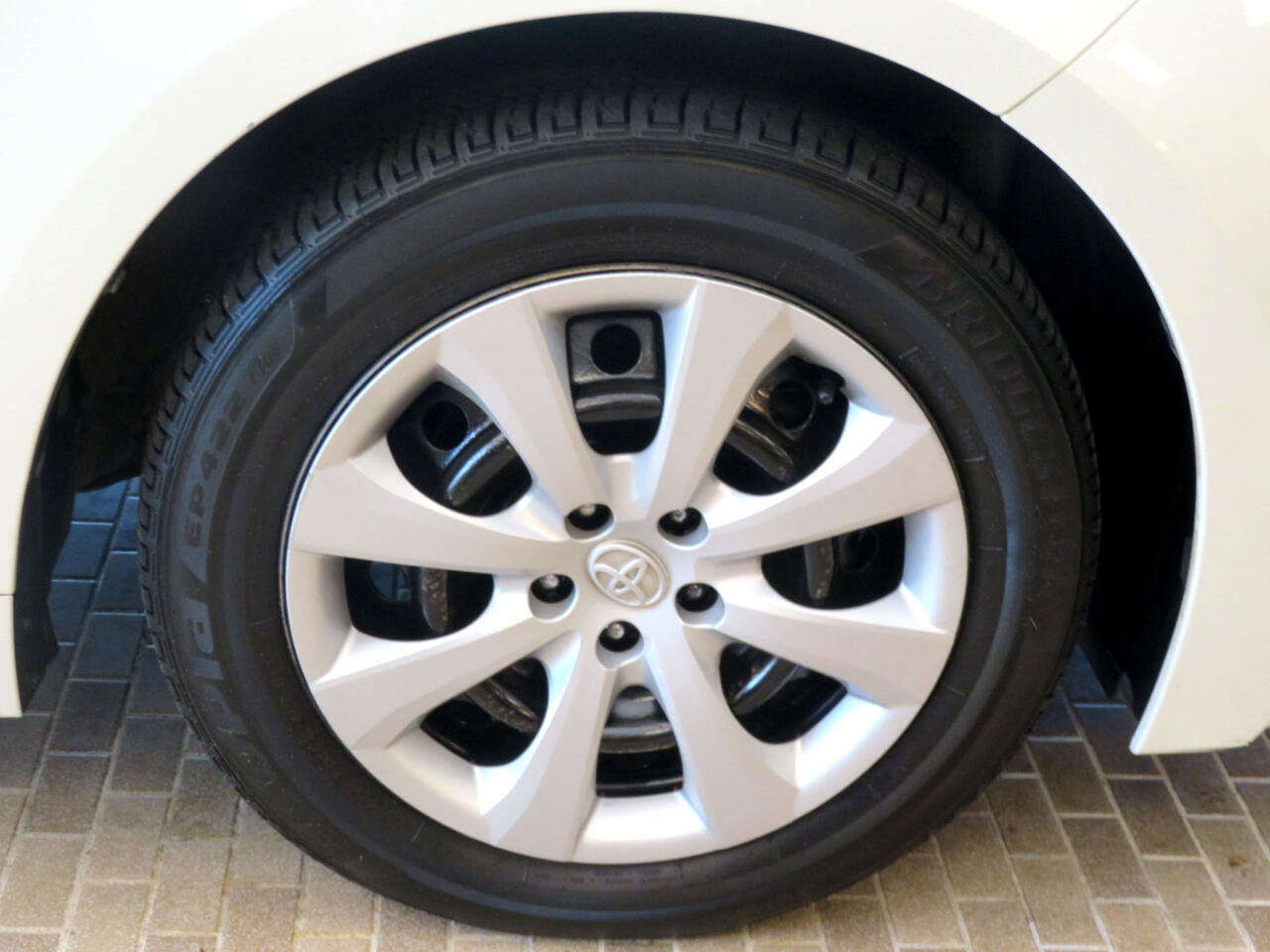 Used 2020 Toyota Corolla LE image 10