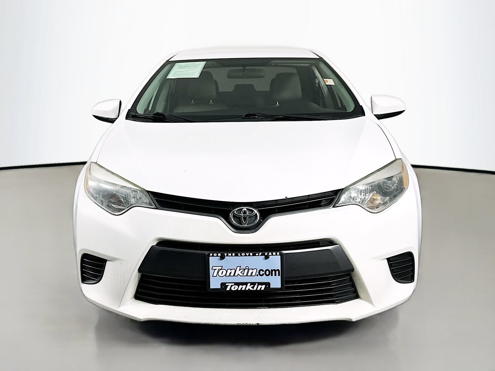 Used 2015 Toyota Corolla LE FWD image 2