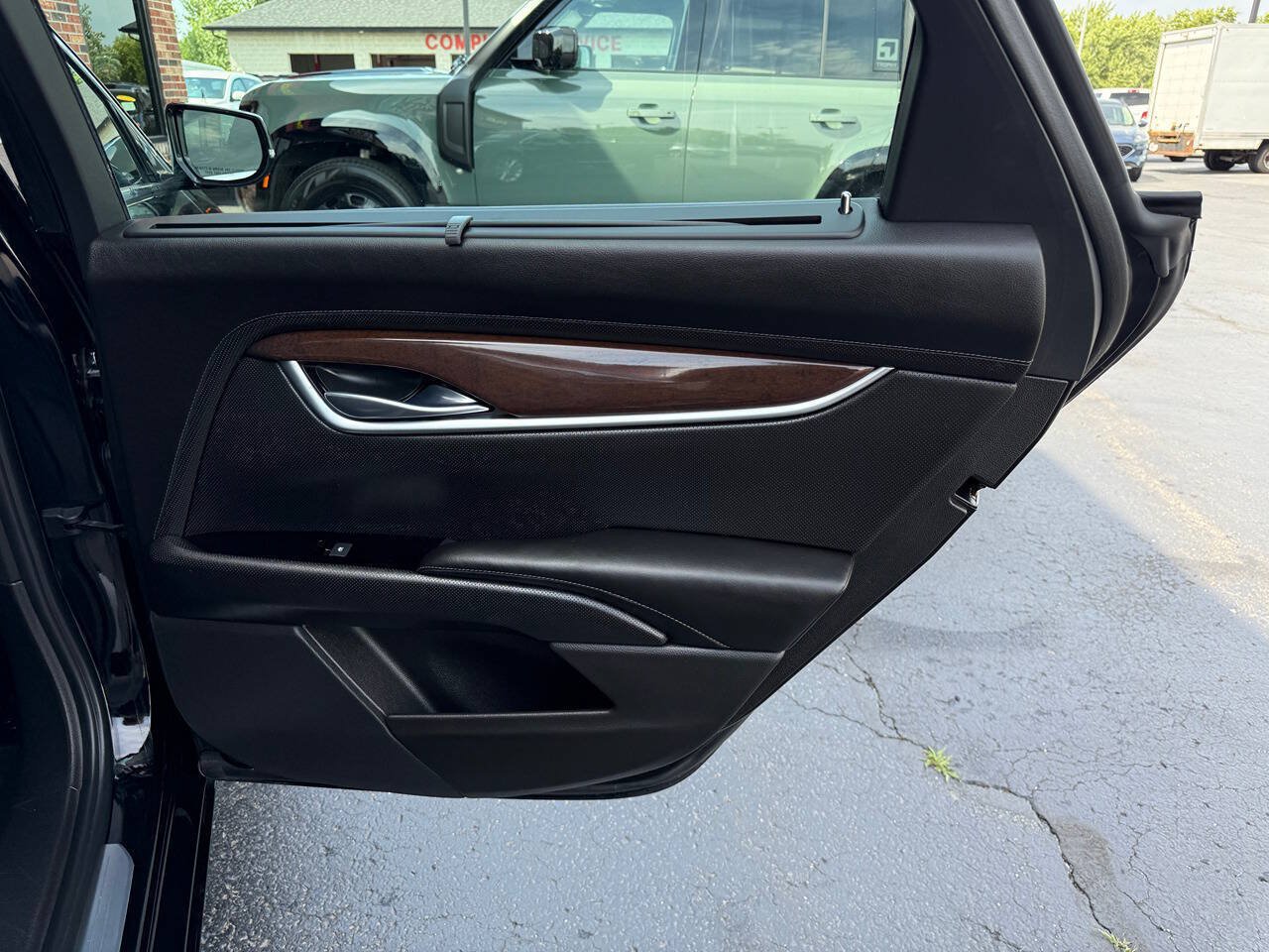 Used 2013 Cadillac XTS Premium FWD image 22
