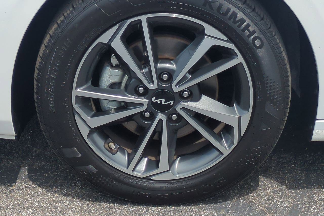 Certified 2023 Kia Forte LXS image 26