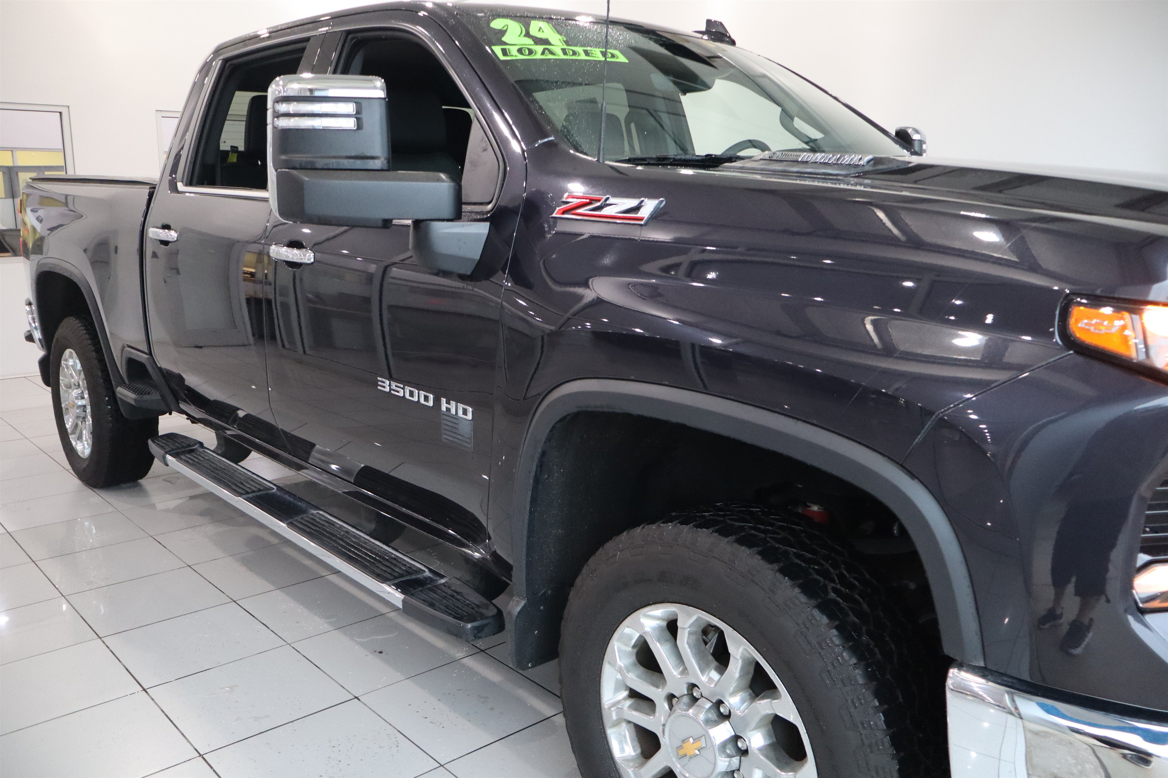 Used 2024 Chevrolet Silverado 3500 LTZ w/ LTZ Premium Package AWD/4WD image 4