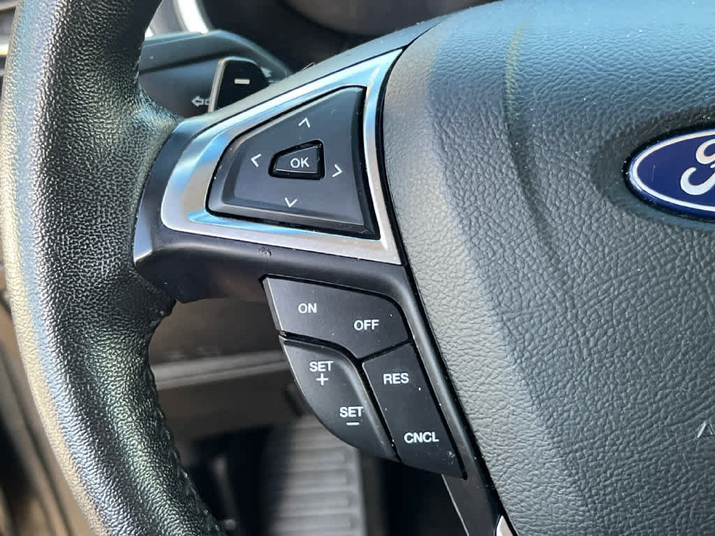 Used 2018 Ford Edge Titanium w/ Equipment Group 301A AWD/4WD image 27