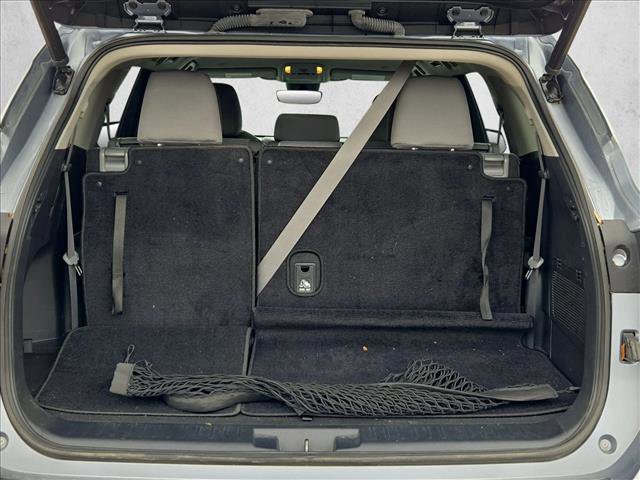 Used 2023 Toyota Highlander LE image 6
