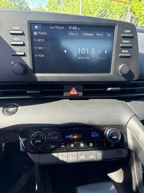 Used 2025 Hyundai Elantra Sport FWD image 14