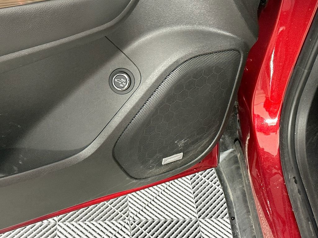 Used 2023 GMC Acadia SLE w/ Driver Convenience Package image 26