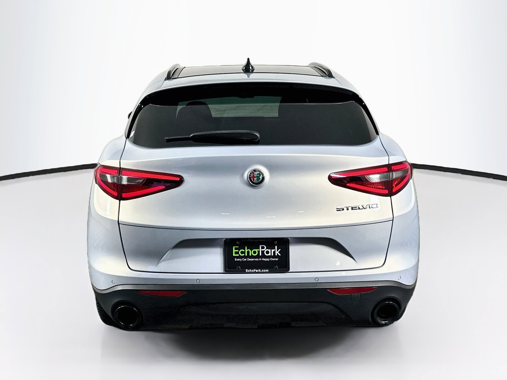 Used 2023 Alfa Romeo Stelvio Sprint RWD image 7