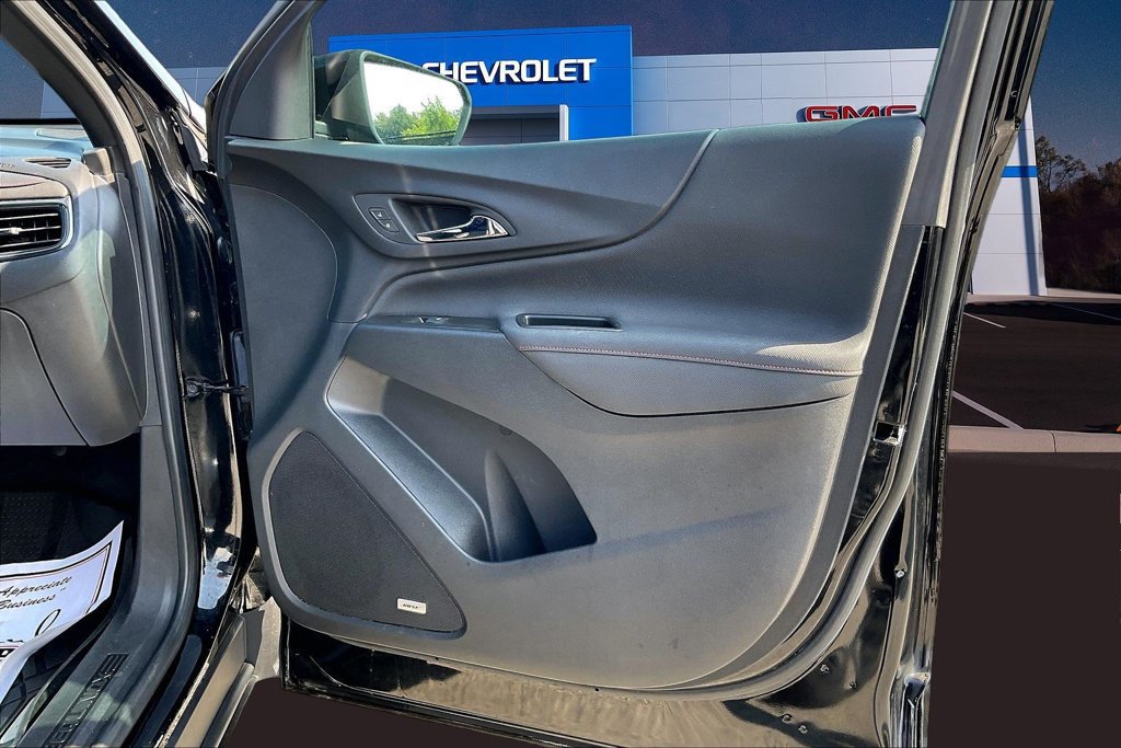 Used 2023 Chevrolet Equinox RS w/ RS Leather Package FWD image 31