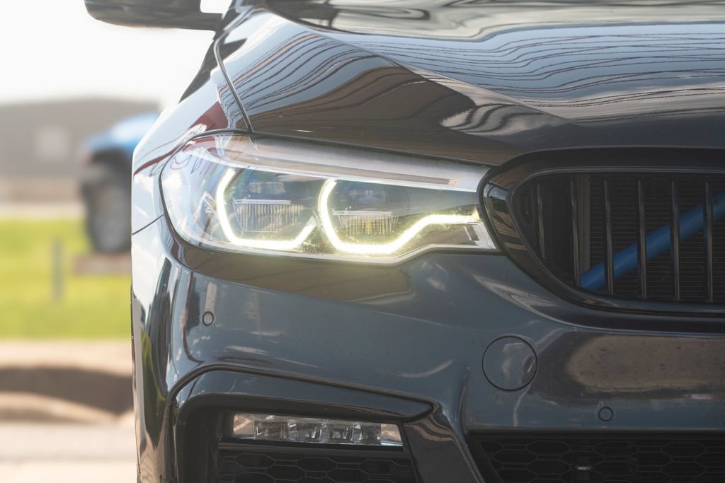 Used 2018 BMW 540i xDrive AWD/4WD image 18