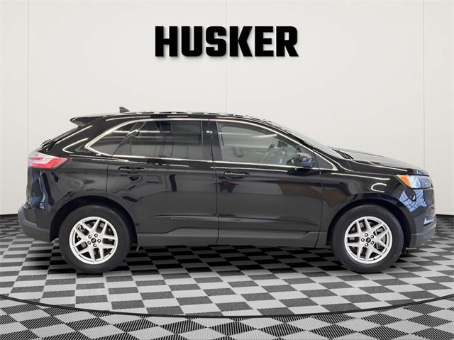 Used 2023 Ford Edge SEL image 2