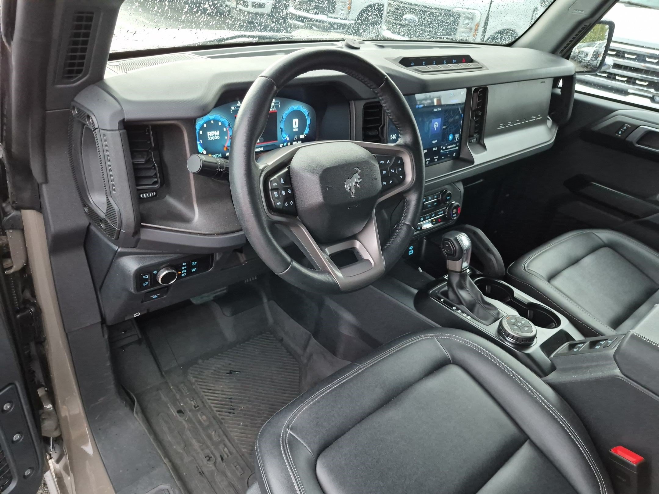 Used 2025 Ford Bronco Badlands AWD/4WD image 16