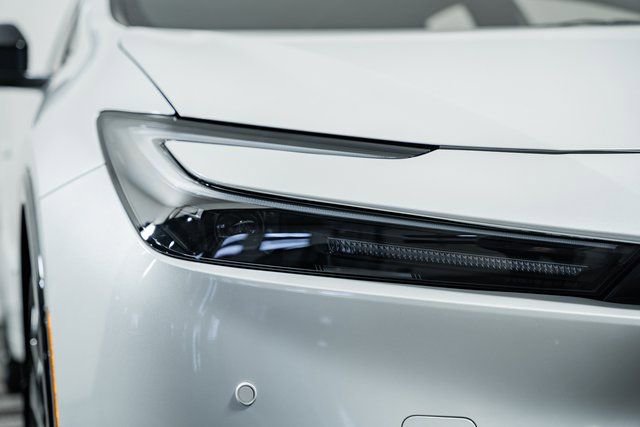 New 2026 Toyota Prius Plug-In Hybrid FWD image 13