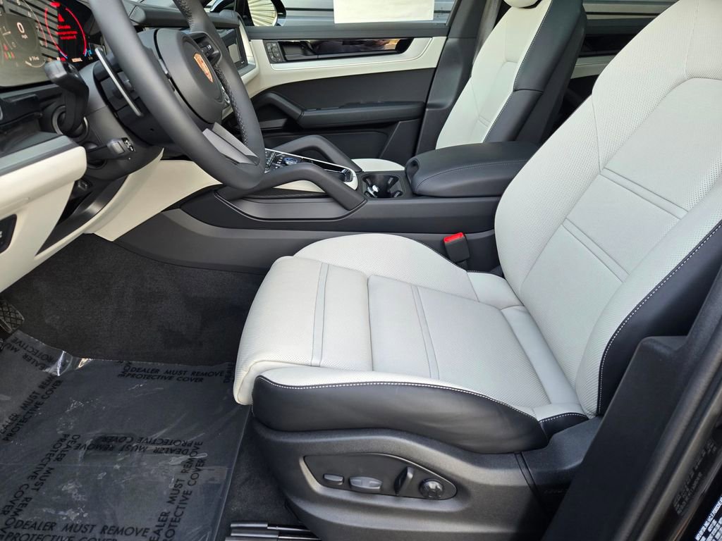 New 2026 Porsche Cayenne Coupe AWD/4WD image 26