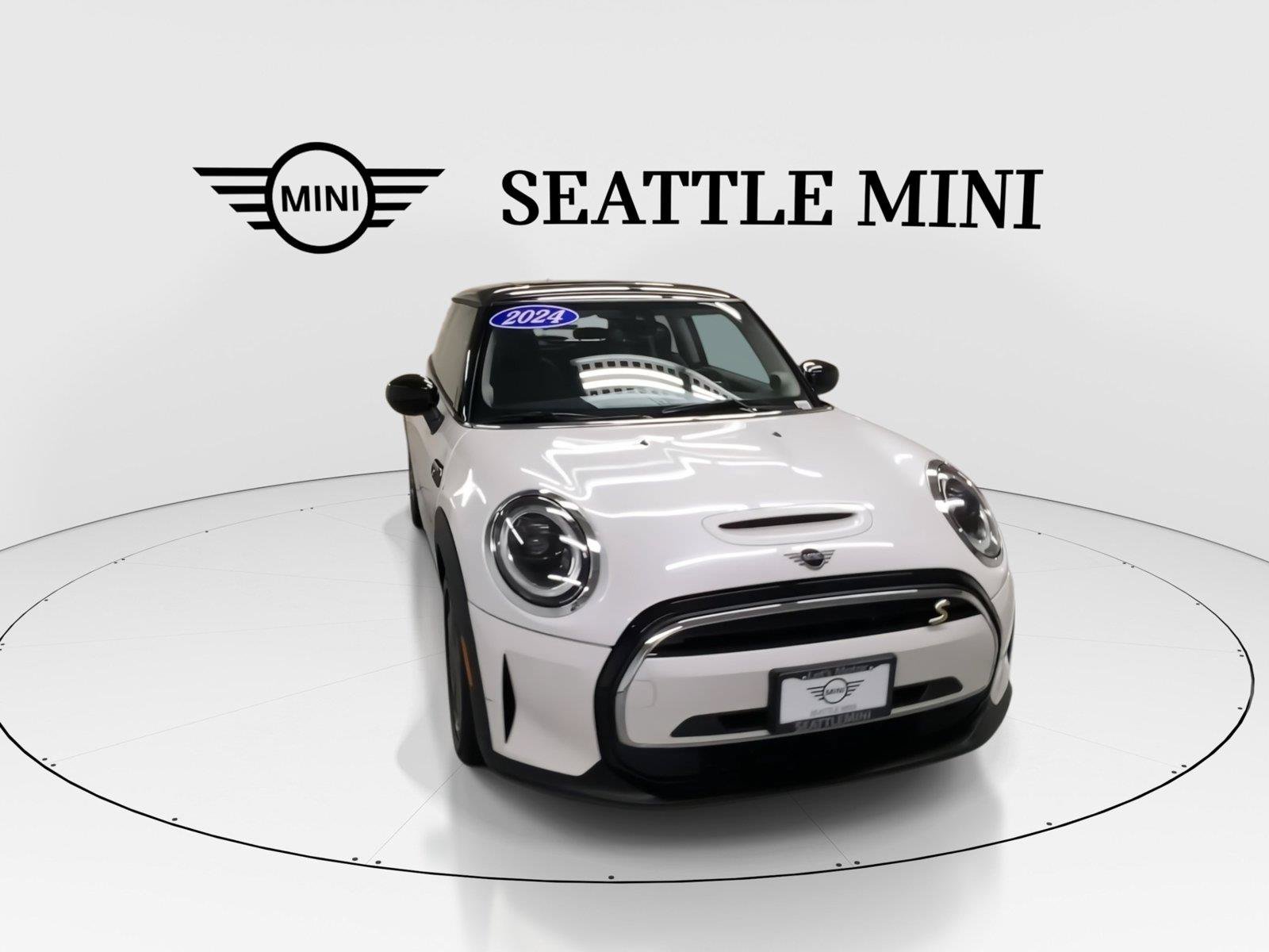 Used 2024 MINI Cooper SE FWD image 4