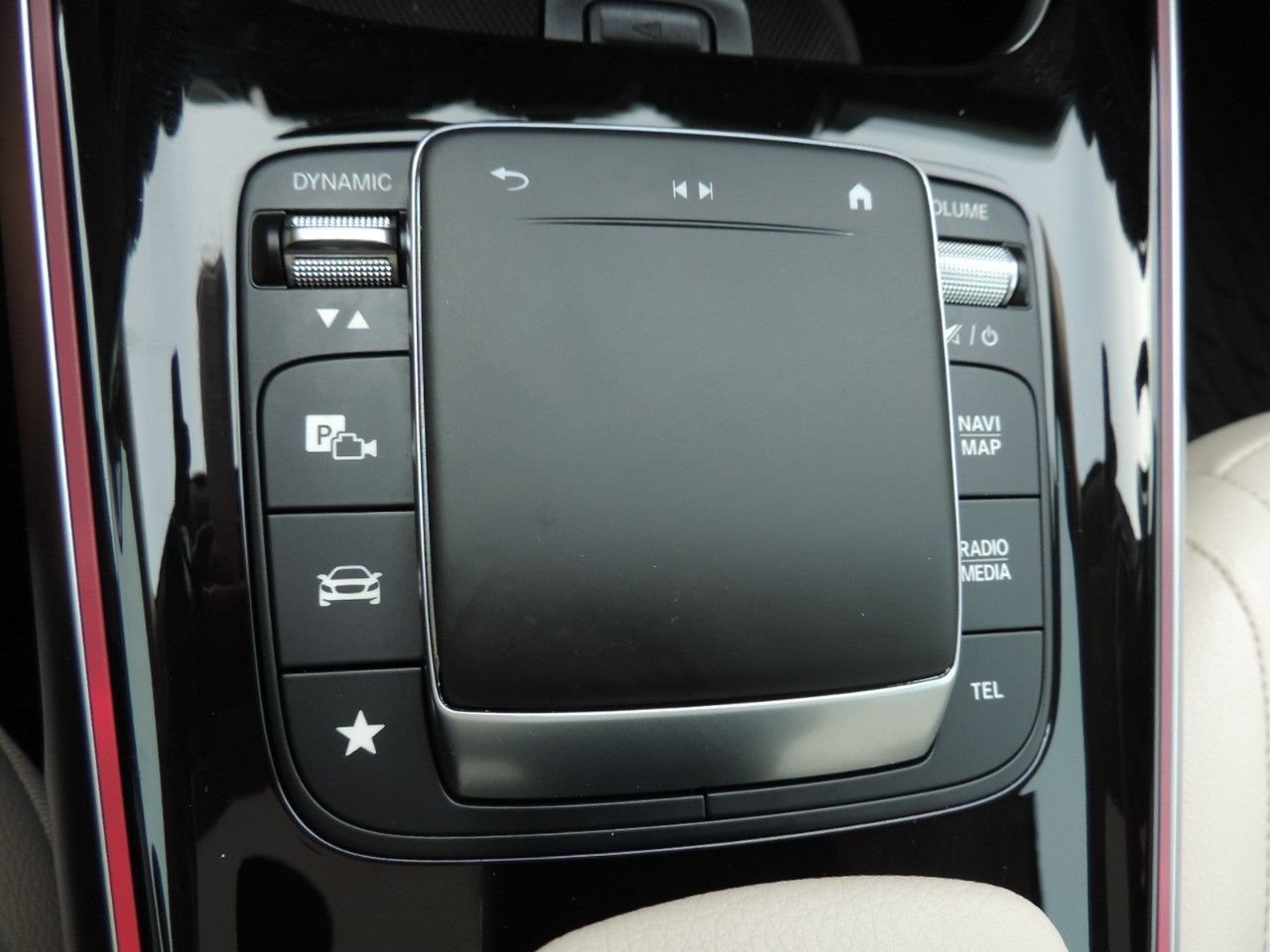 Used 2022 Mercedes-Benz GLB 250 4MATIC image 27