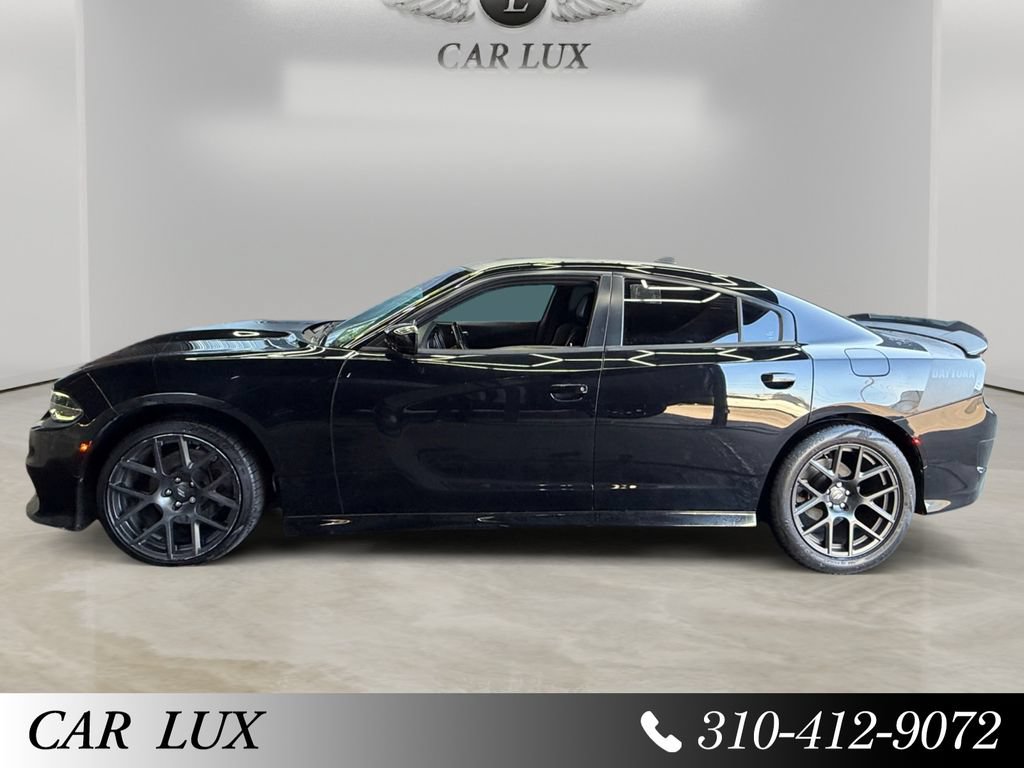 Used 2017 Dodge Charger R/T RWD image 2