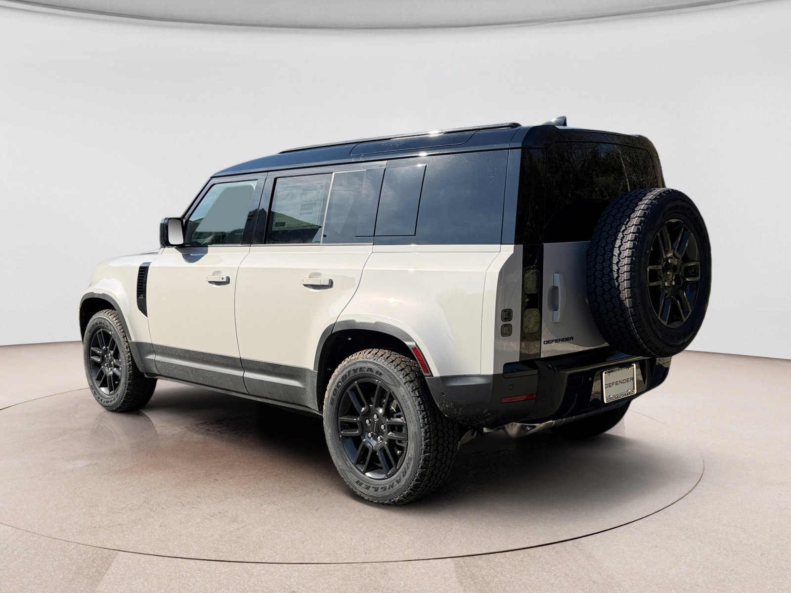 New 2026 Land Rover Defender 110 S AWD/4WD image 3