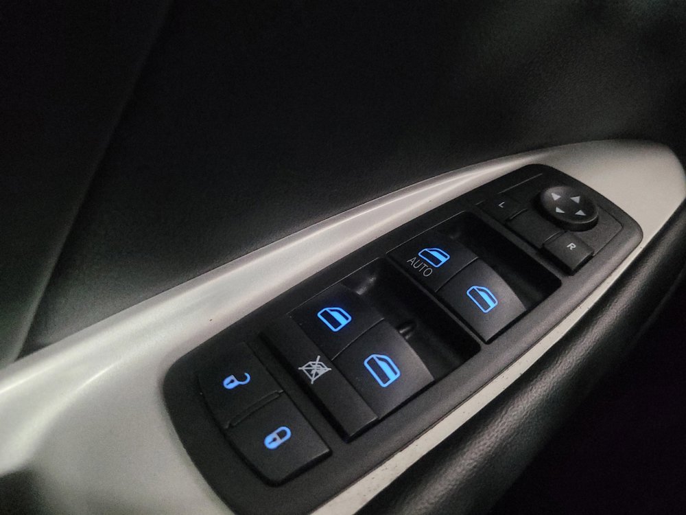 Used 2020 Dodge Journey SE FWD image 27