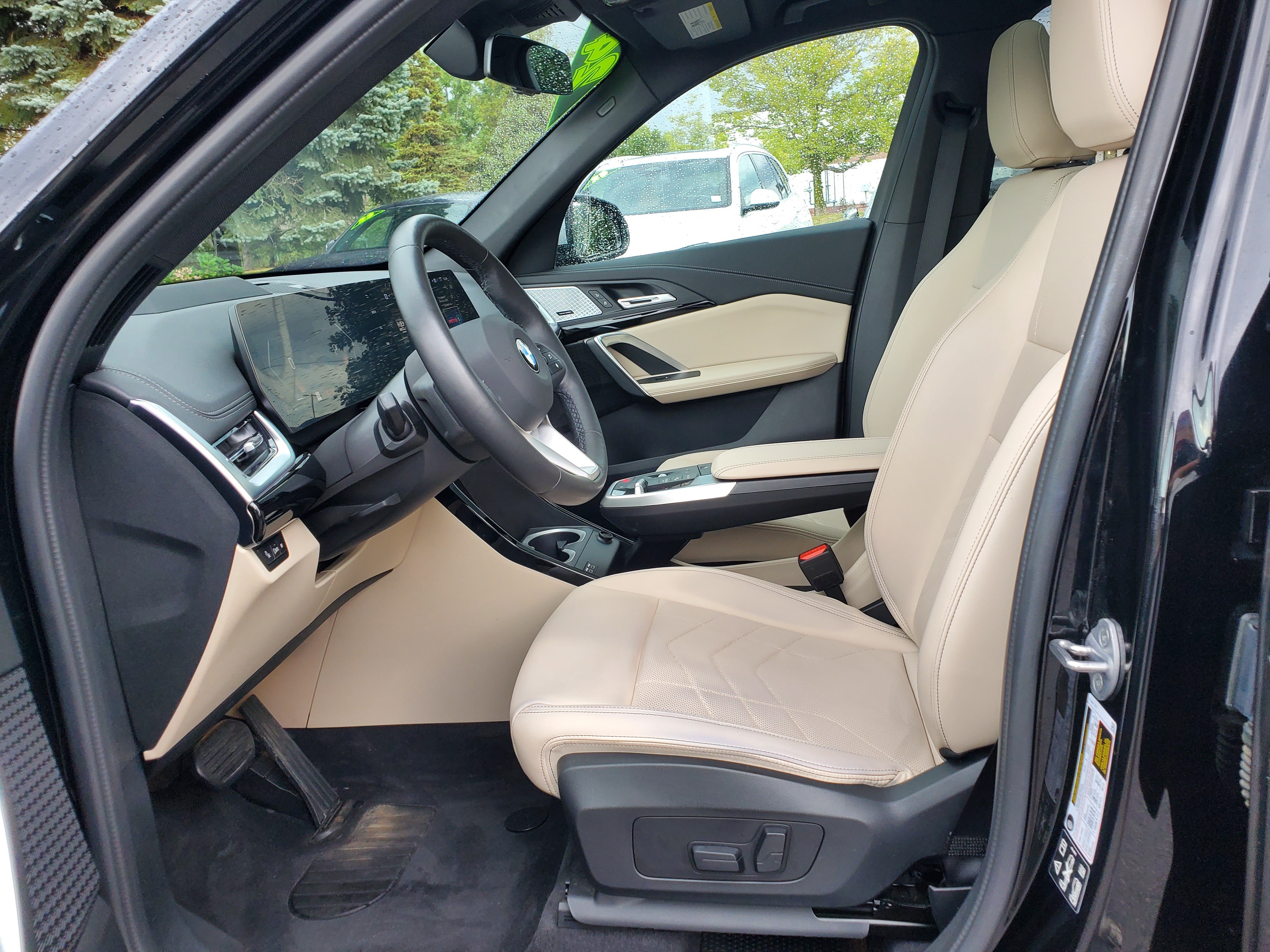 Certified 2024 BMW X1 xDrive28i w/ Premium Package AWD/4WD image 9