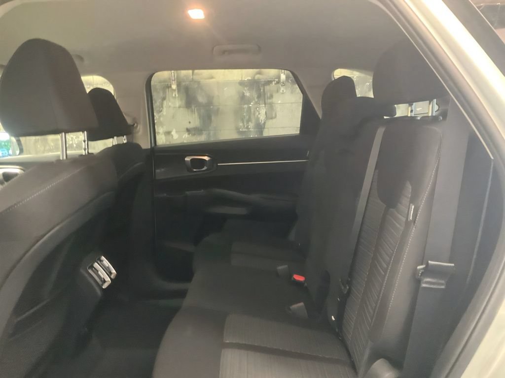 Certified 2026 Kia Sorento LX FWD image 27