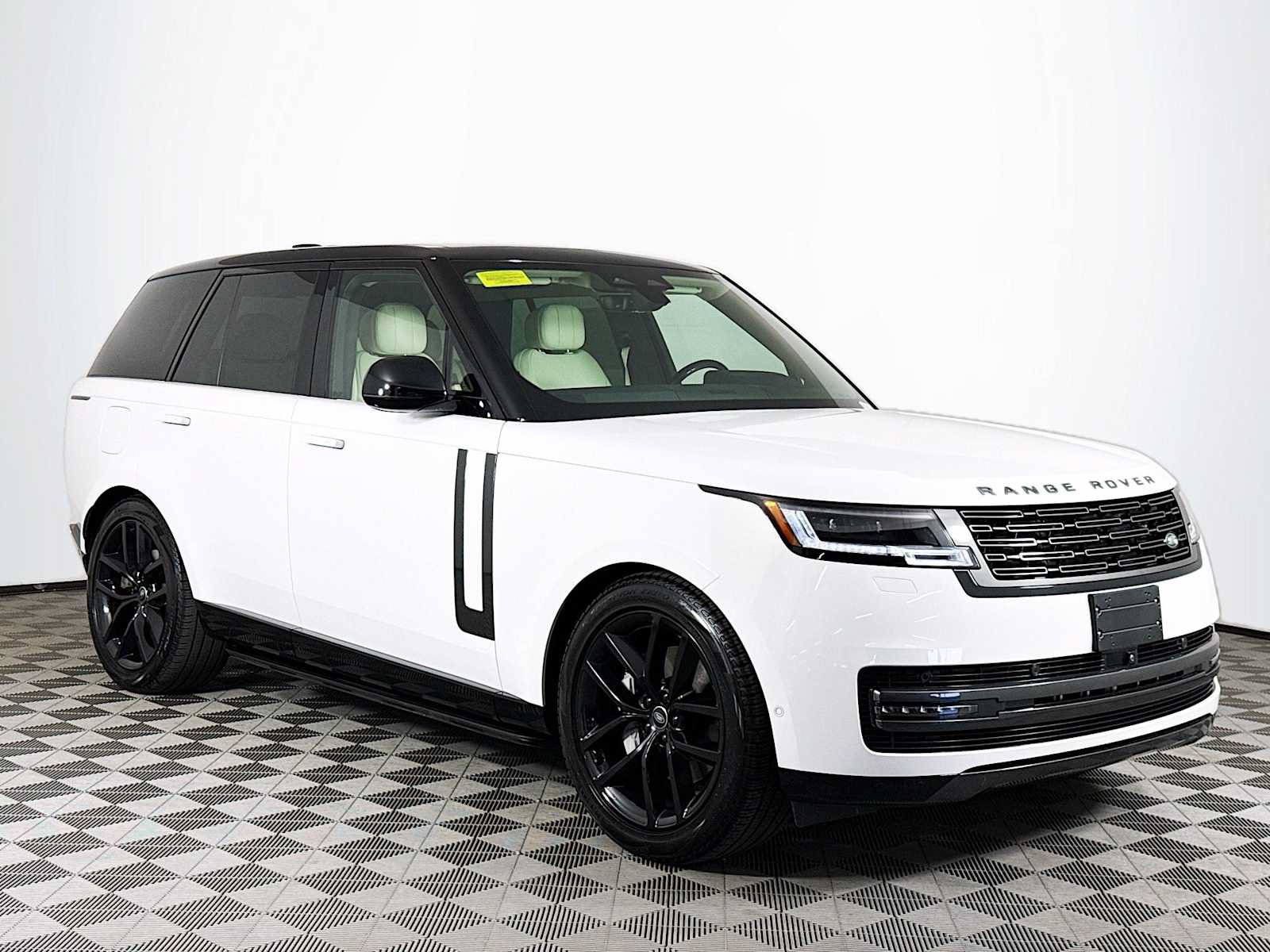Certified 2024 Land Rover Range Rover SE AWD/4WD image 3