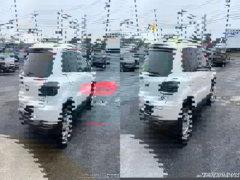 Used 2014 Volkswagen Tiguan SE image 6