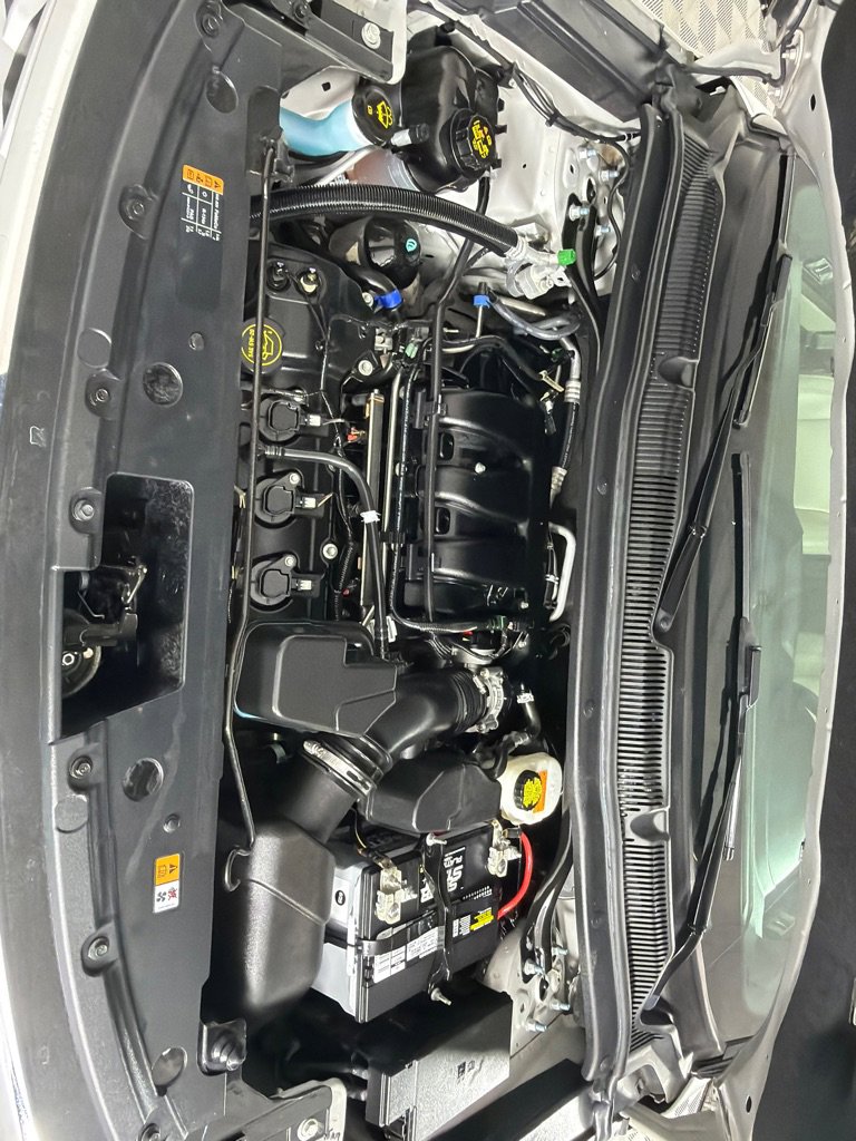 Used 2019 Ford Explorer XLT w/ Equipment Group 202A FWD image 28