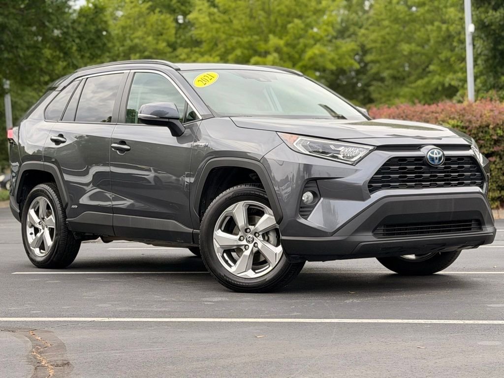 Used 2021 Toyota RAV4 XLE Premium AWD/4WD image 2